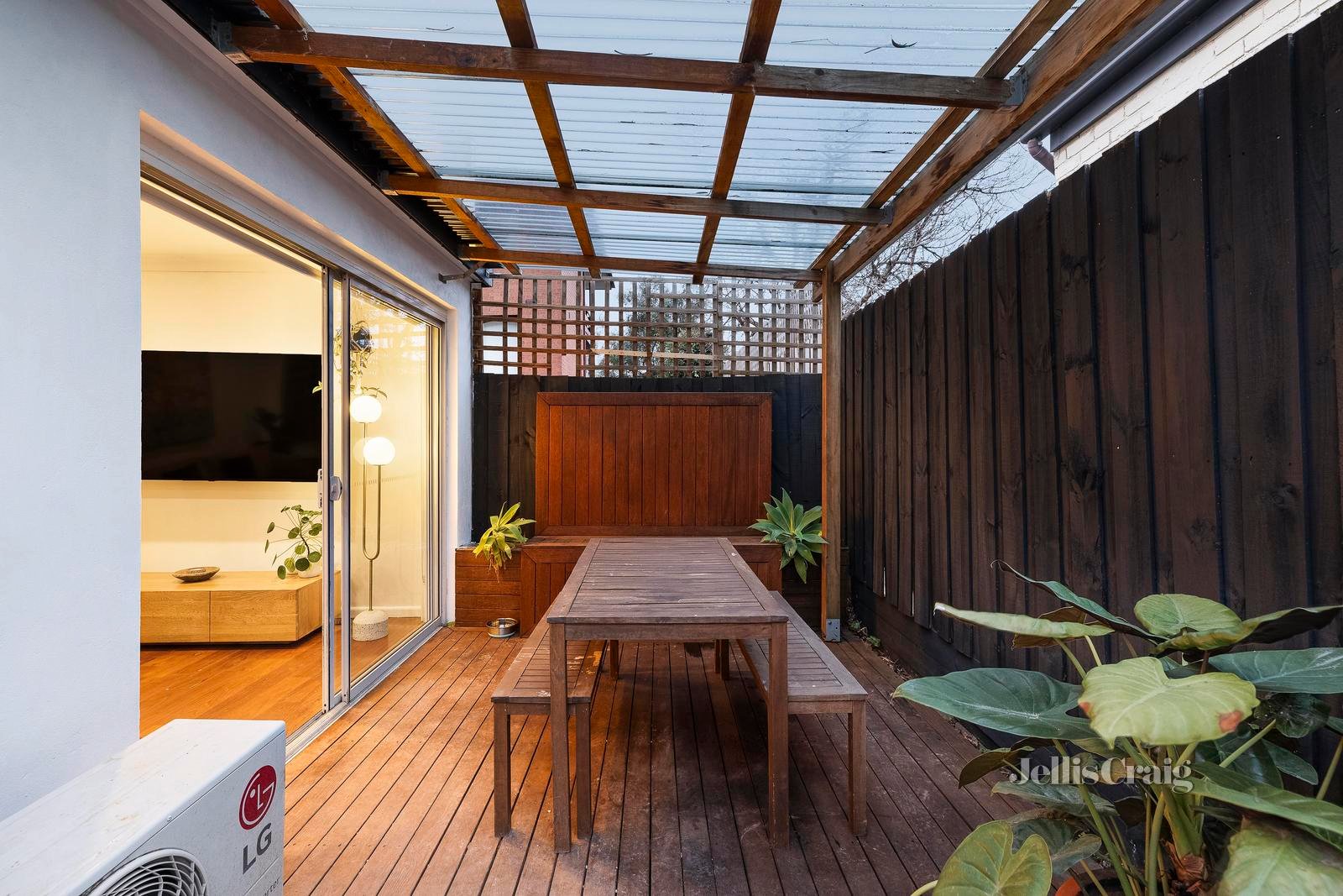 18 Alfred Street, North Melbourne image 3