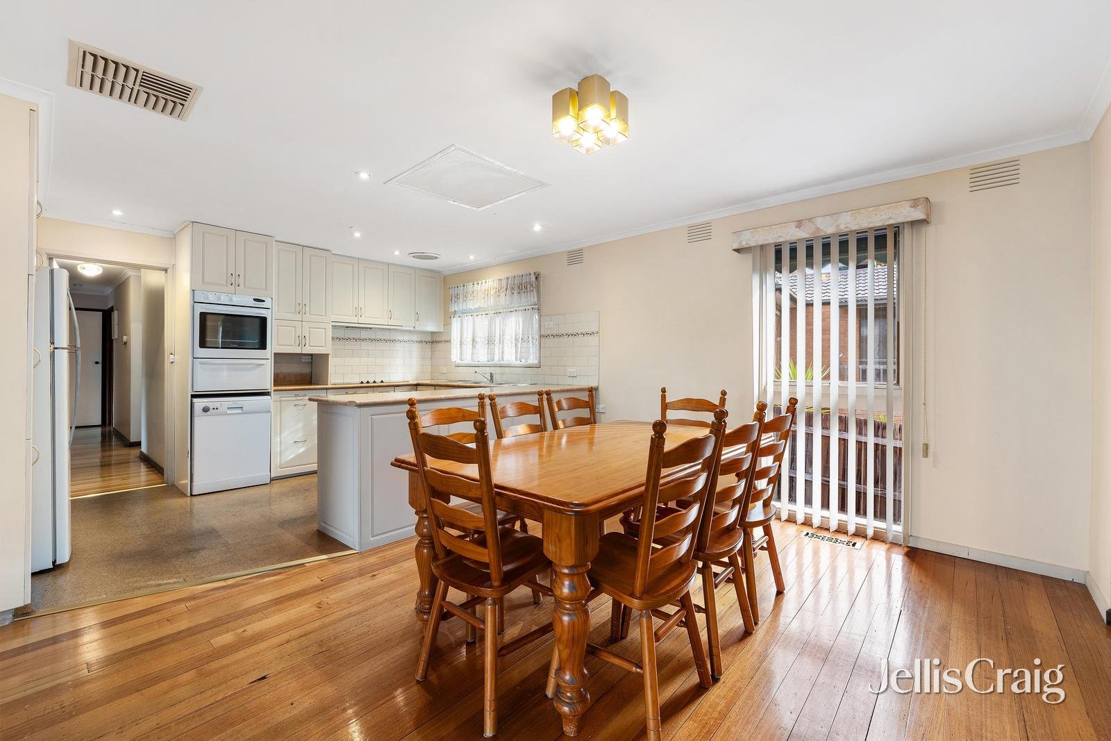 18 Amaroo Way, Yallambie image 5