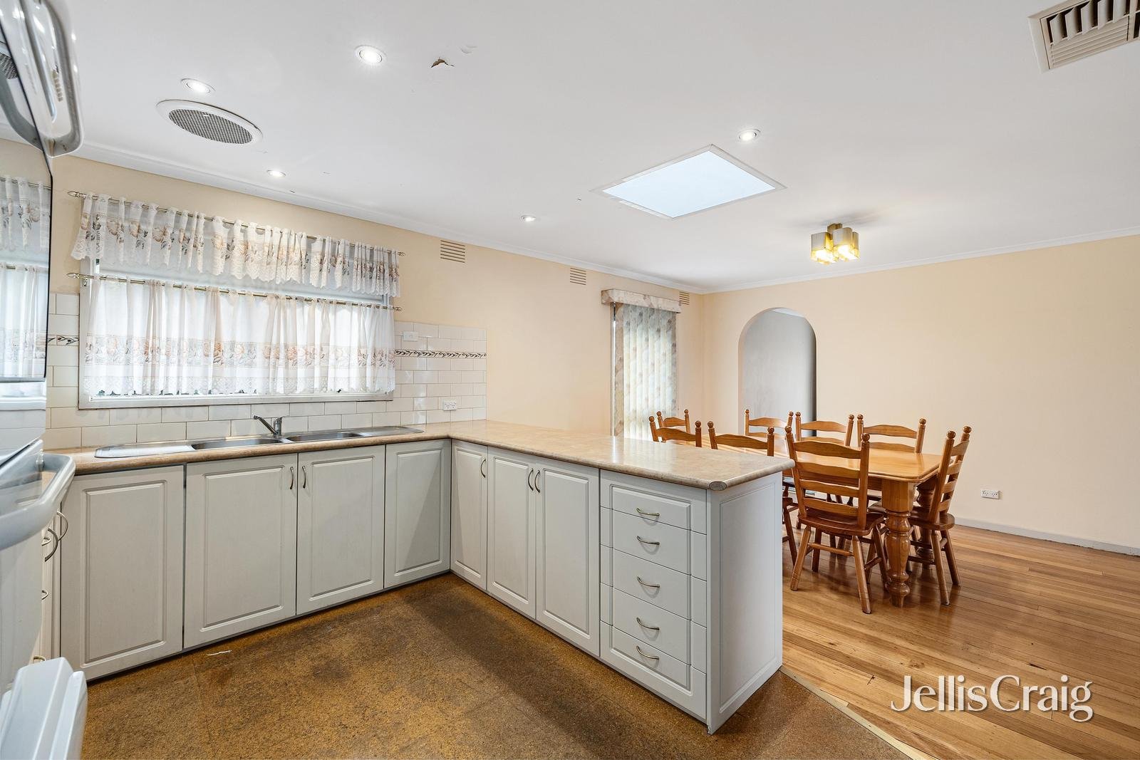 18 Amaroo Way, Yallambie image 7