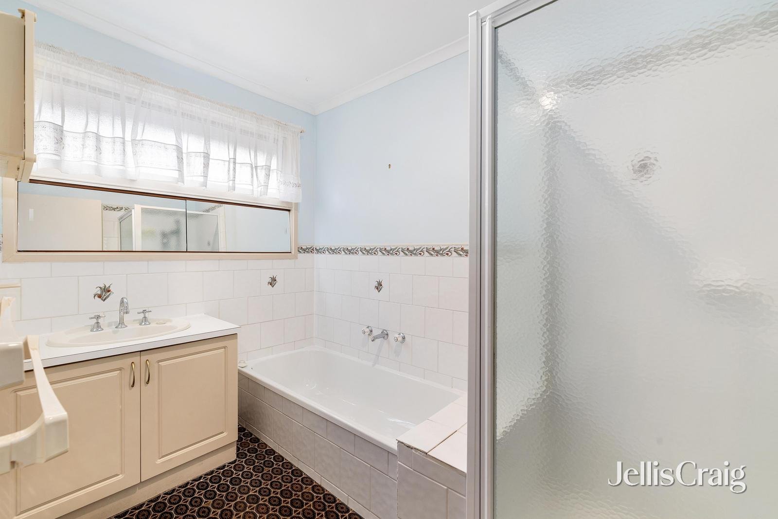 18 Amaroo Way, Yallambie image 12