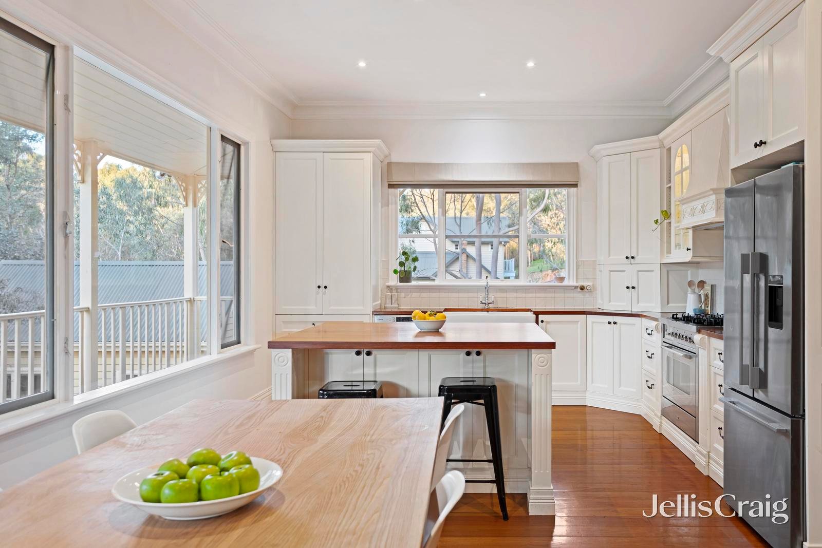 18 Amersham Drive, Warrandyte image 7