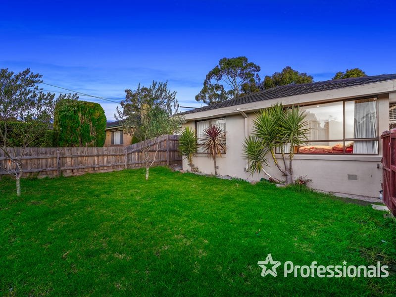 18 Araluen Drive, Croydon image 14