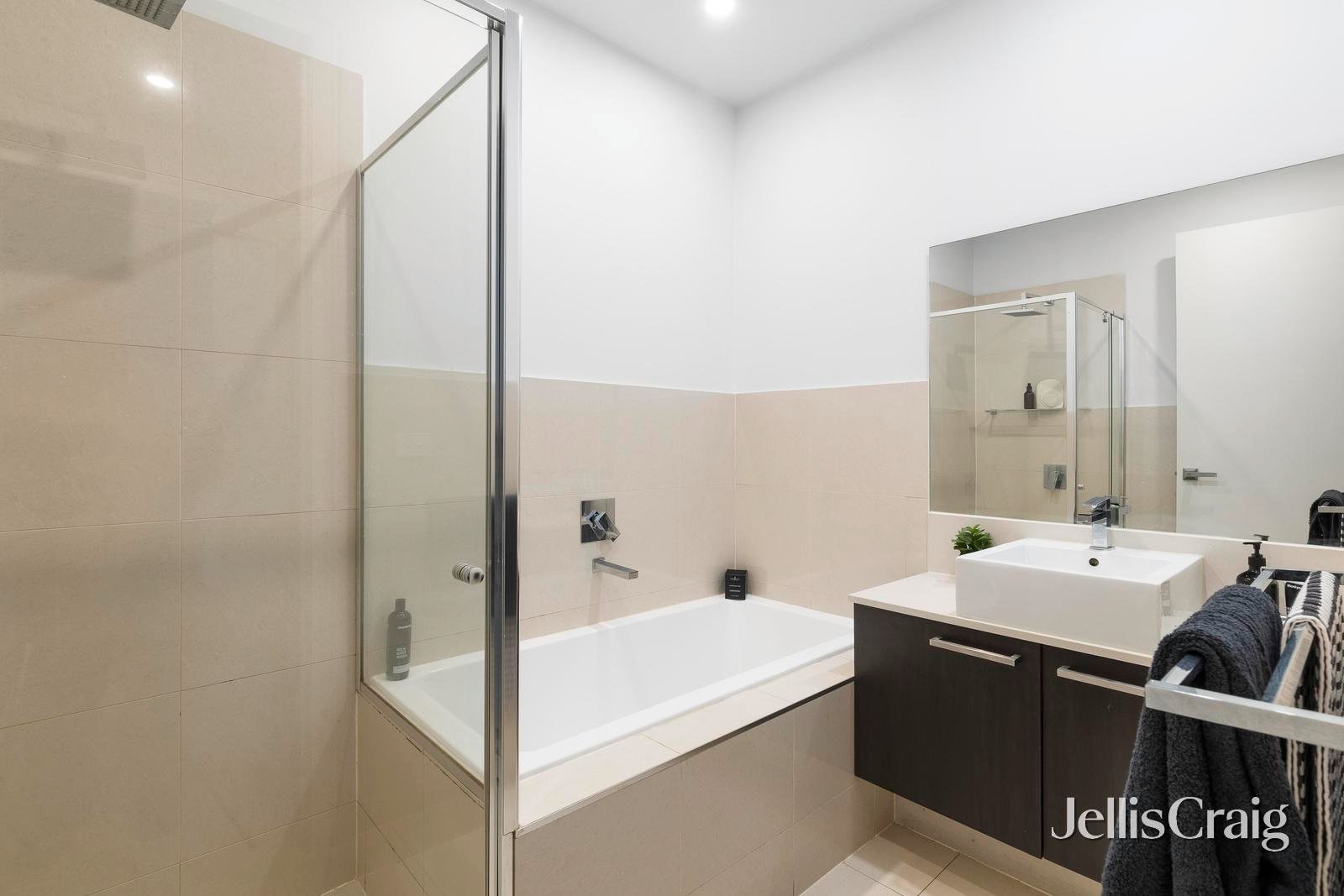 18 Arnold Street, Brunswick East image 9