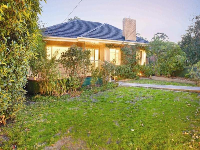18 Arnott Street, Mont Albert North image 8