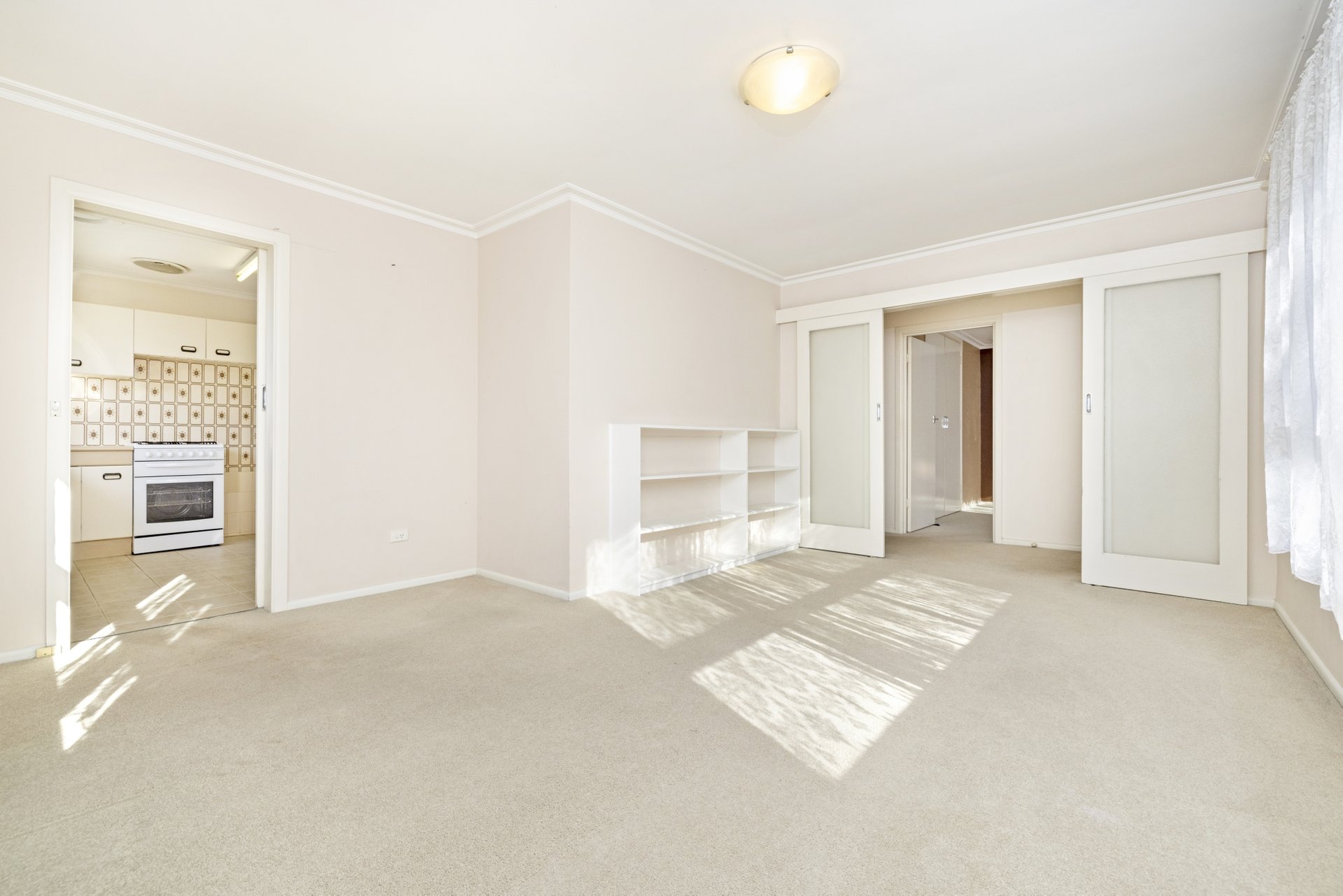 1/8 Ashted Road, Box Hill image 3