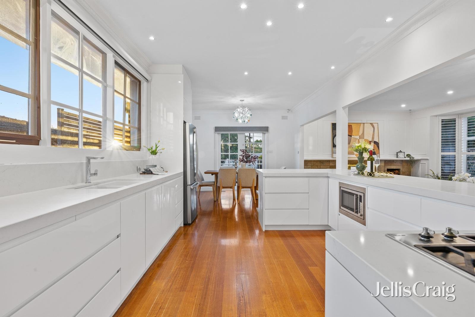 18 Ashwood Drive, Ashwood image 7