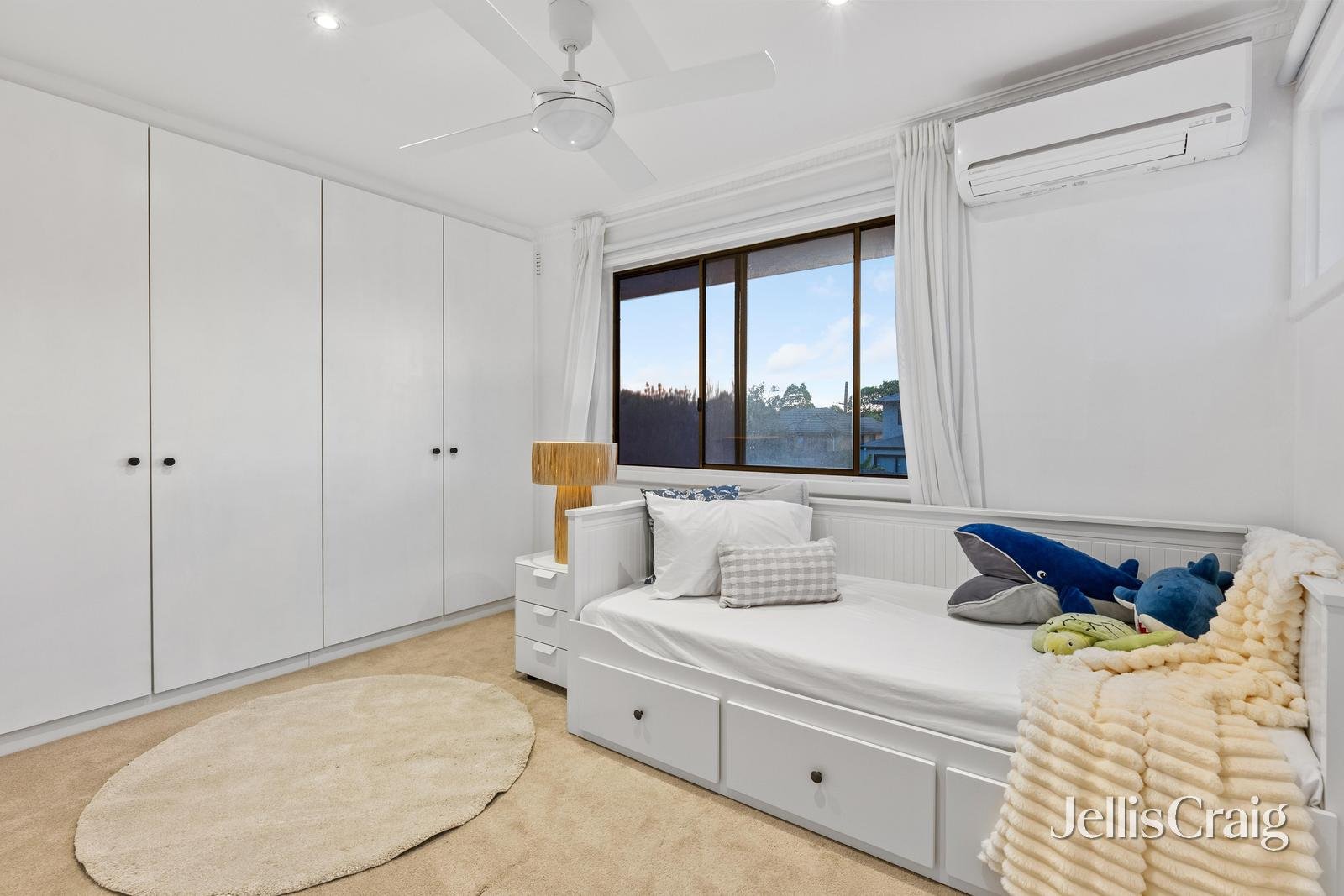 18 Ashwood Drive, Ashwood image 15