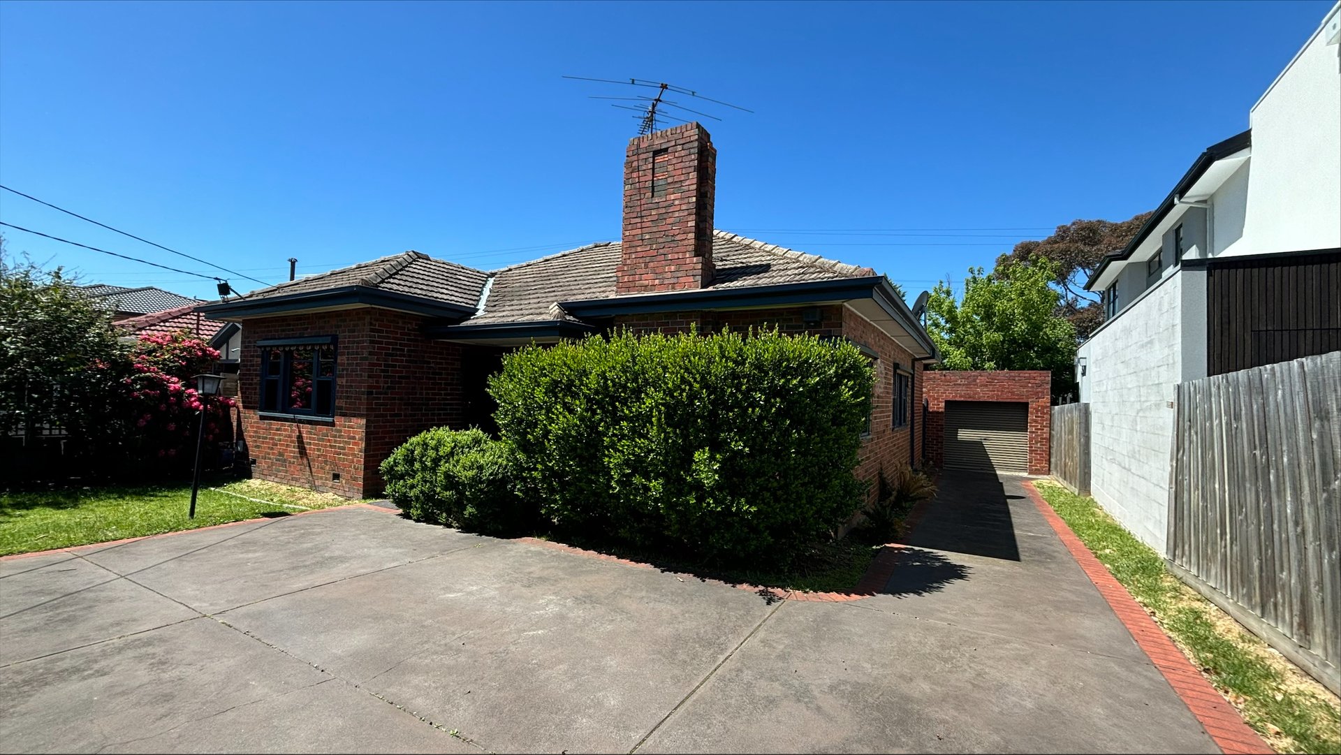 18 Barry Street, Bentleigh image 5