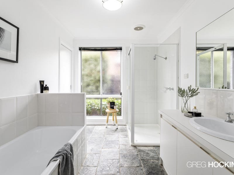 18 Bates Drive, Williamstown image 9