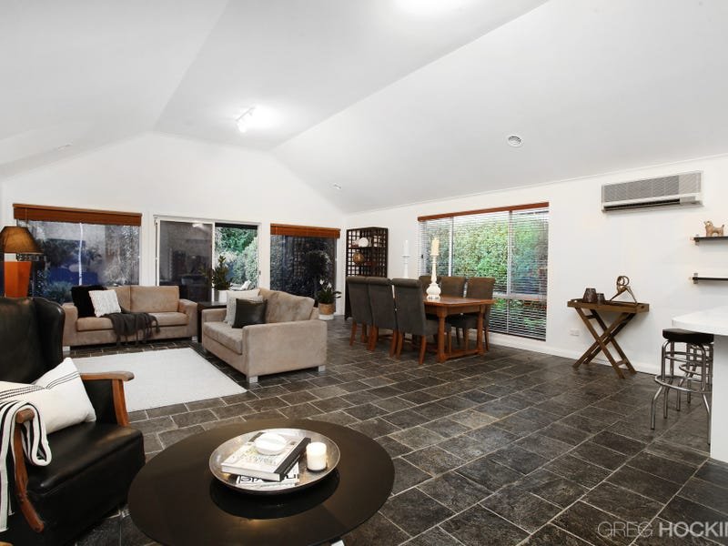 18 Bates Drive, Williamstown image 2