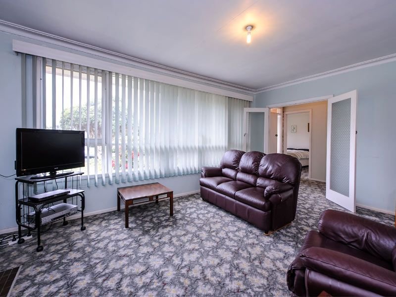 18 Benjamin Street, Box Hill North image 2