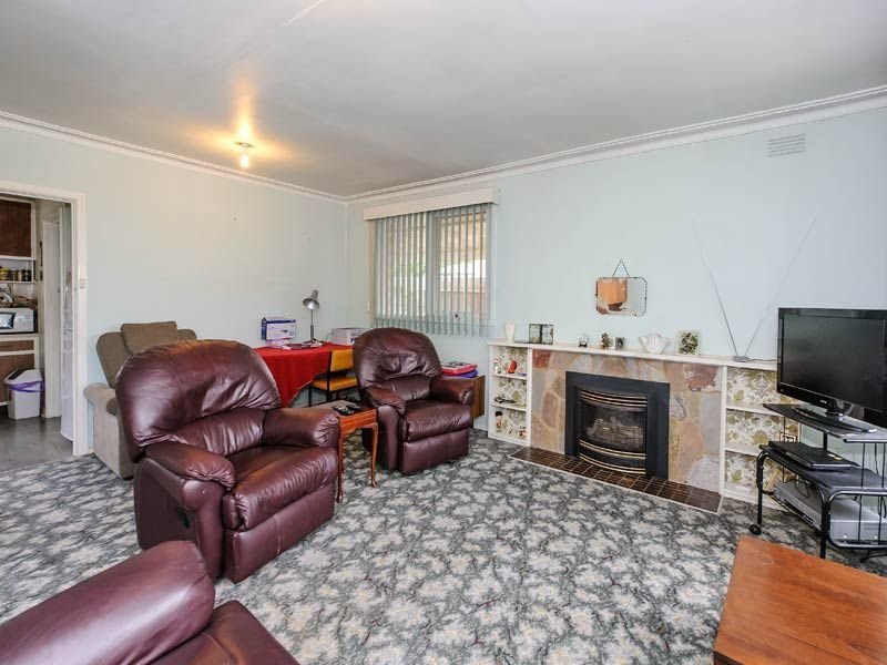 18 Benjamin Street, Box Hill North image 4