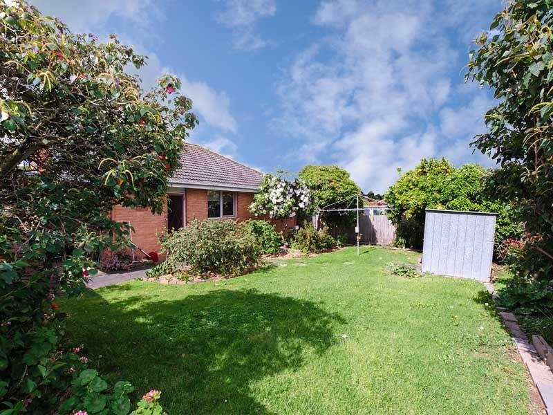 18 Benjamin Street, Box Hill North image 8
