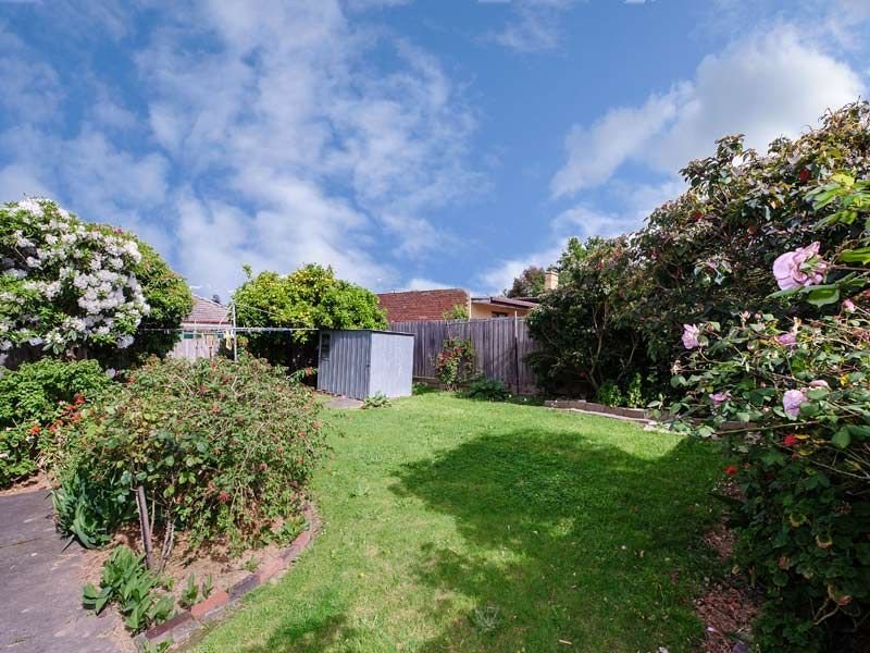 18 Benjamin Street, Box Hill North image 9