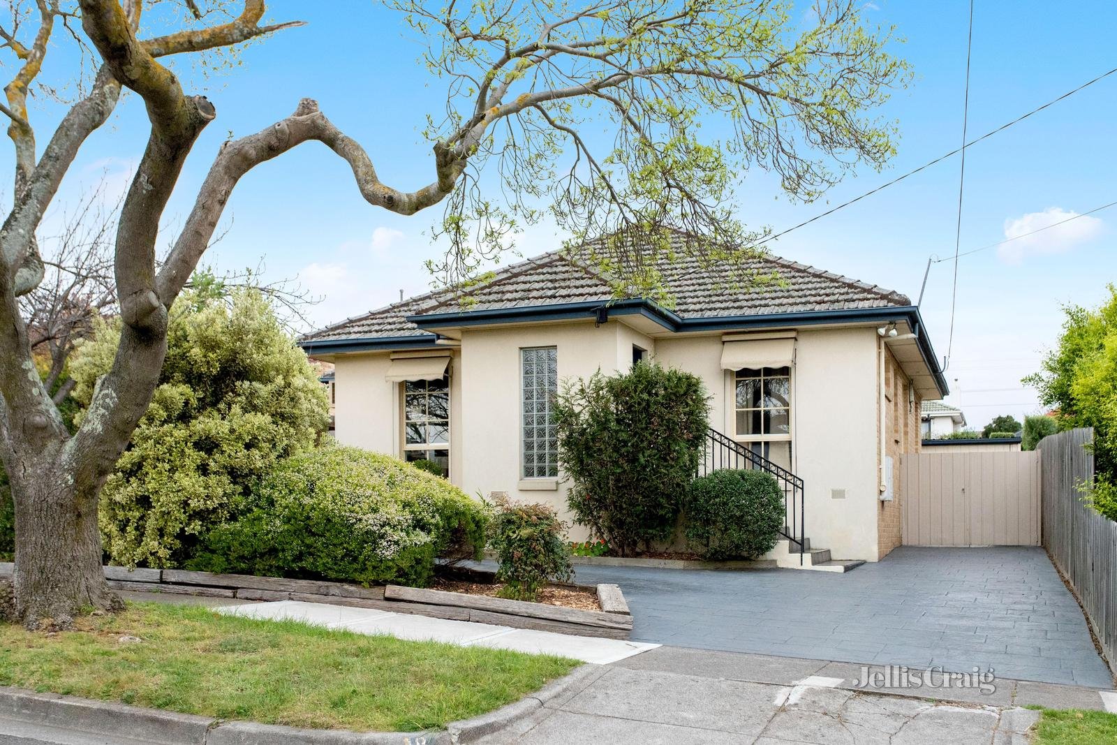 18 Blamey Street, Bentleigh East image 1