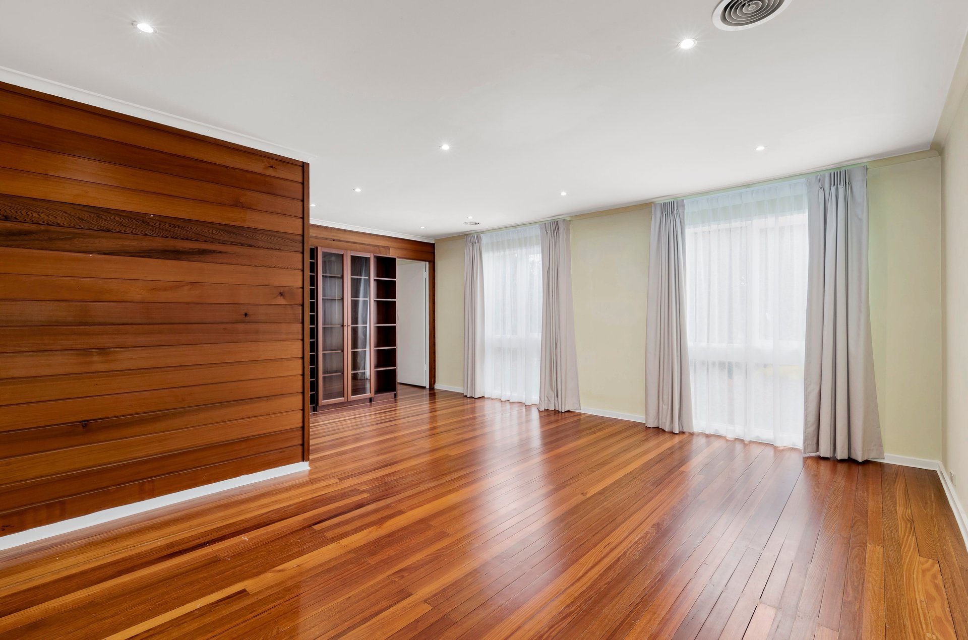18 Botanic Drive, Doncaster image 2