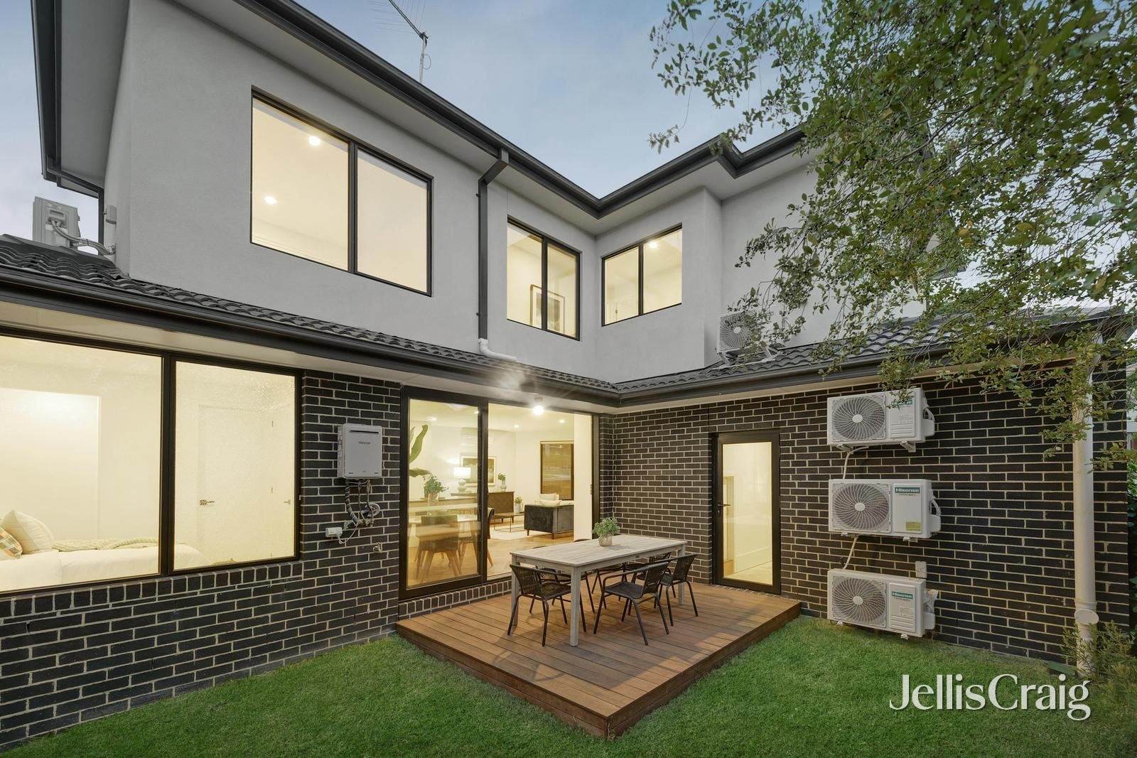 1/8 Box Hill Crescent, Mont Albert North image 8