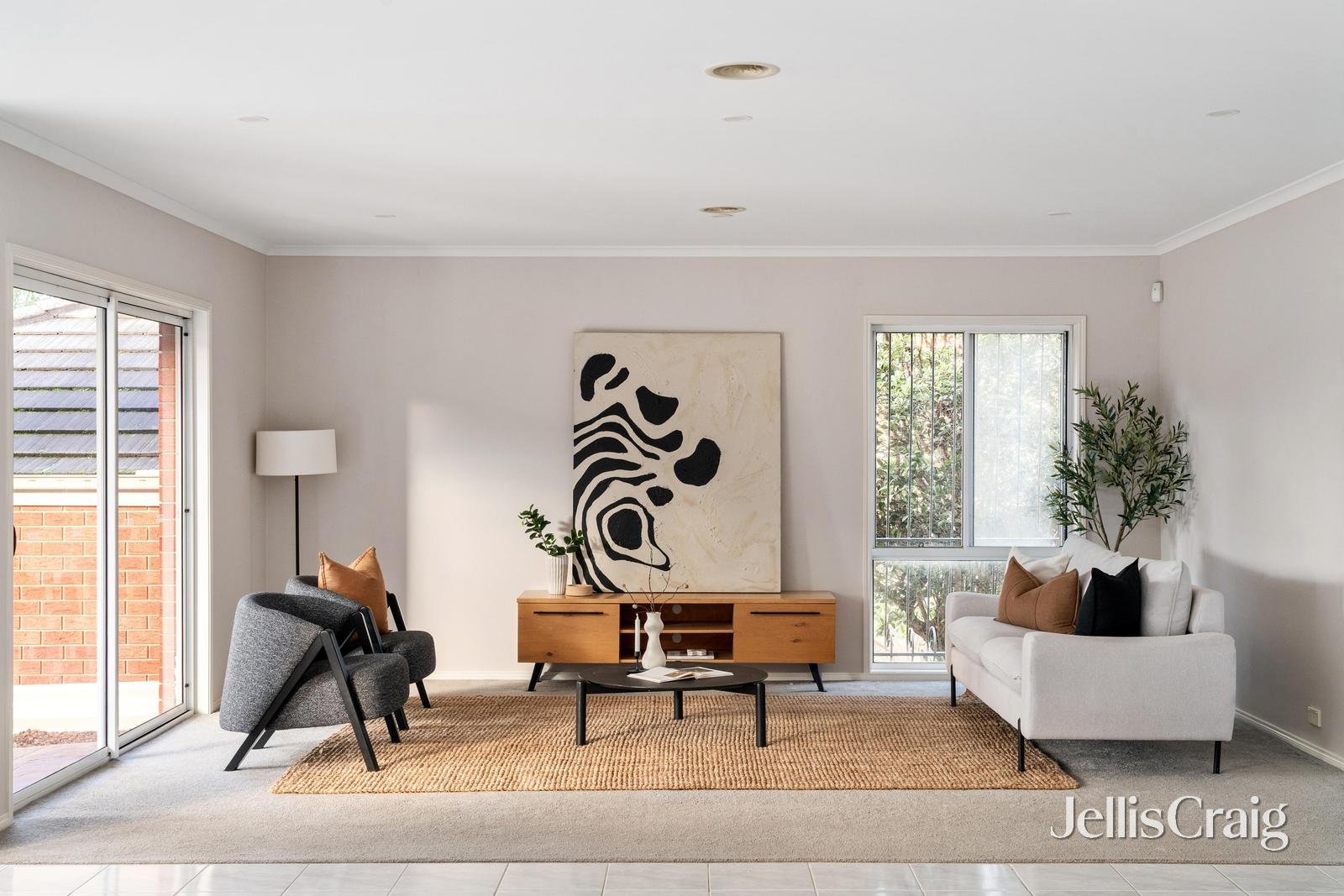 18 Brentwood Rise, Eltham image 4