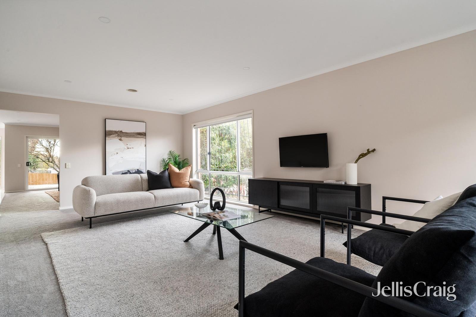 18 Brentwood Rise, Eltham image 9
