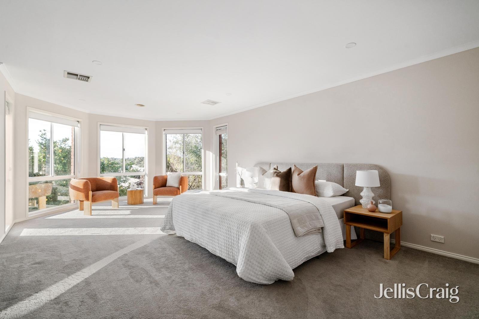 18 Brentwood Rise, Eltham image 11