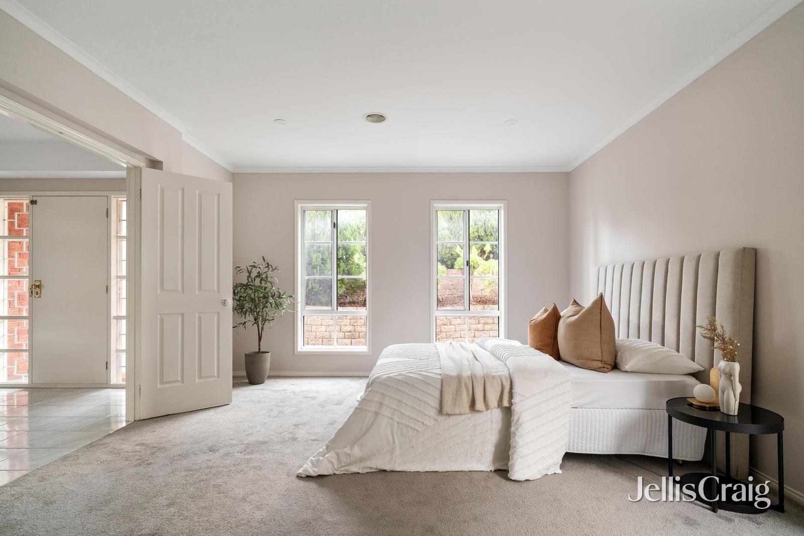 18 Brentwood Rise, Eltham image 15