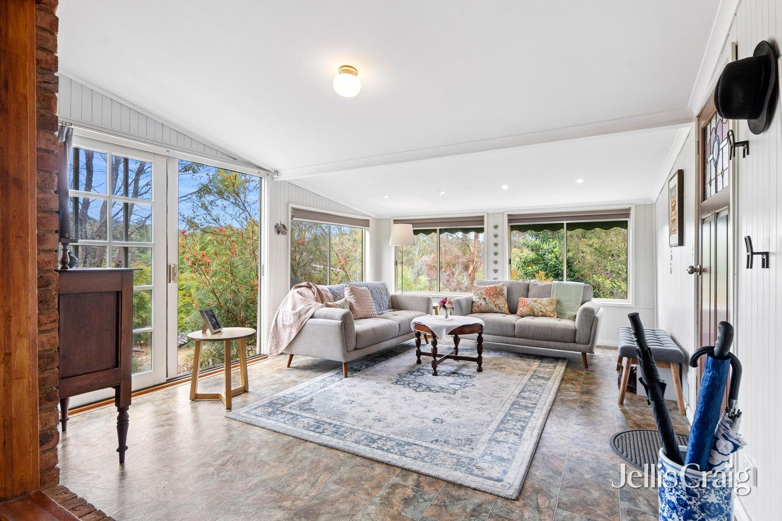 18 Broad Road, Campbells Creek image 5