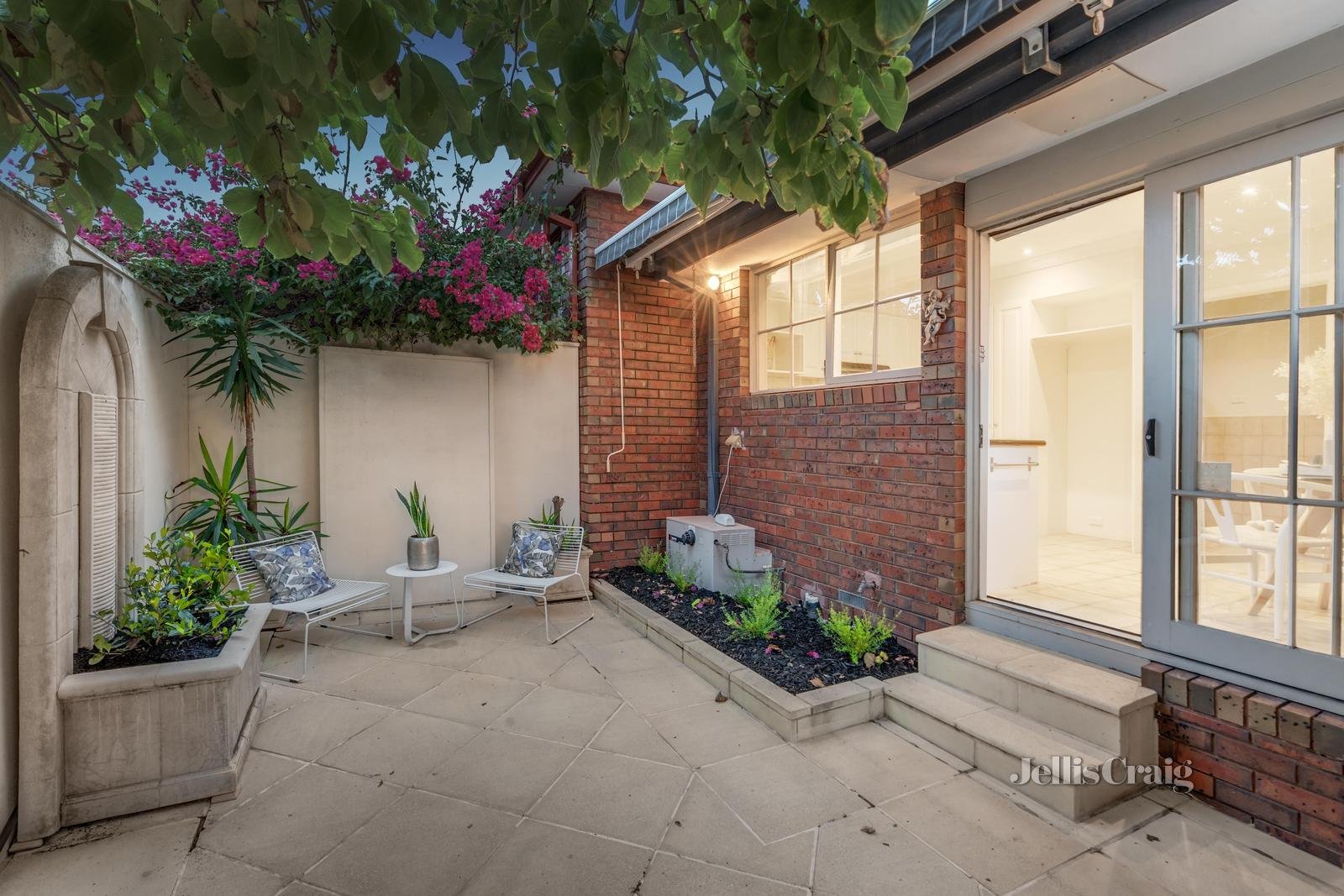 1/8 Capitol Avenue, Mckinnon image 10