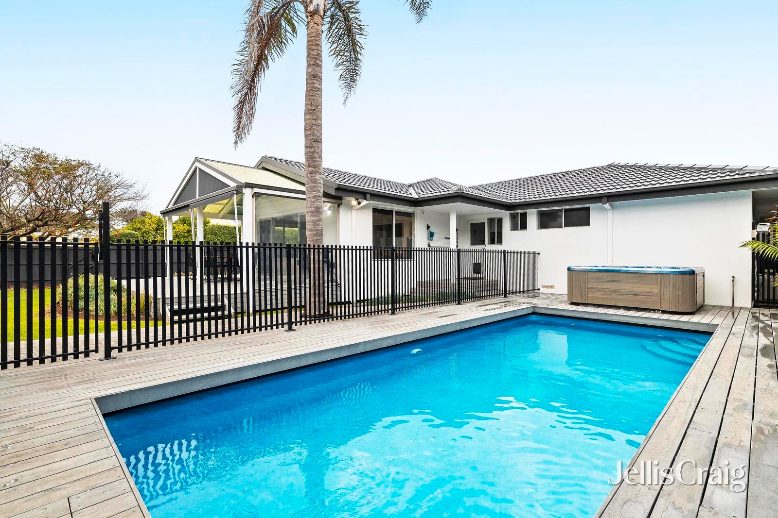 18 Charles Street, Blairgowrie image 2