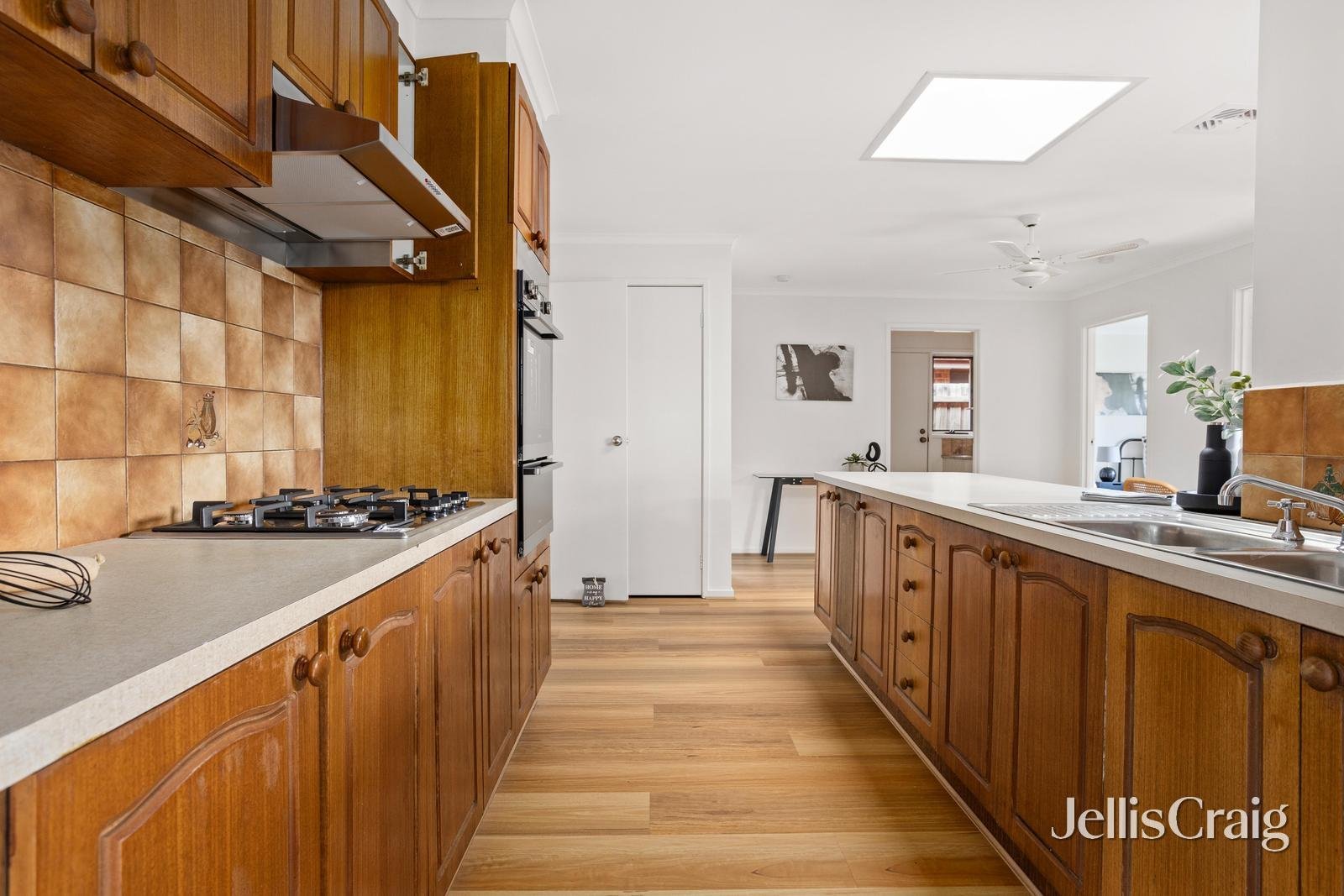 18 Chestnut Road, Mill Park image 5