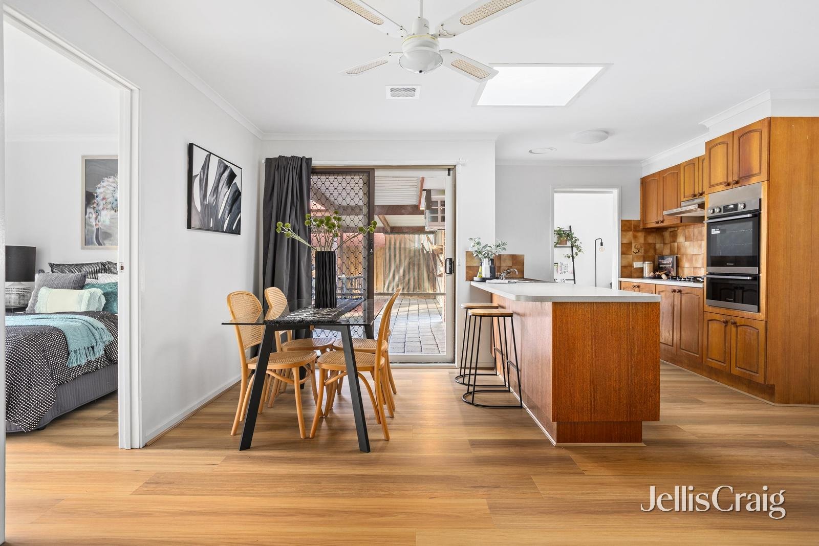 18 Chestnut Road, Mill Park image 6