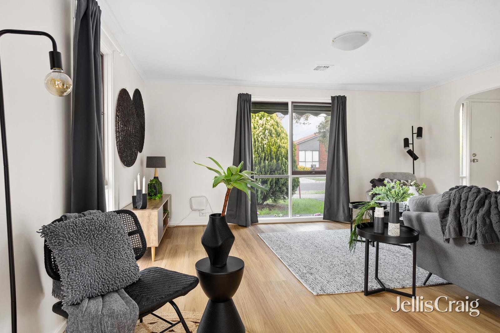 18 Chestnut Road, Mill Park image 3