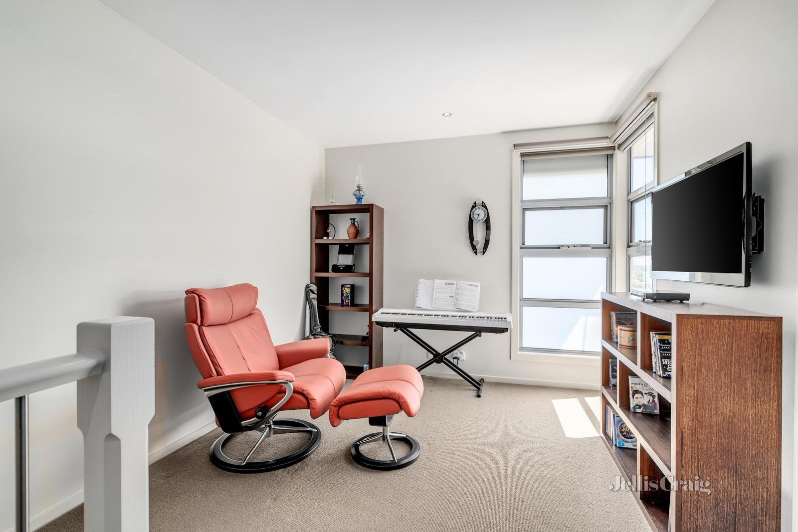 18 Churchill Street, Doncaster East image 8