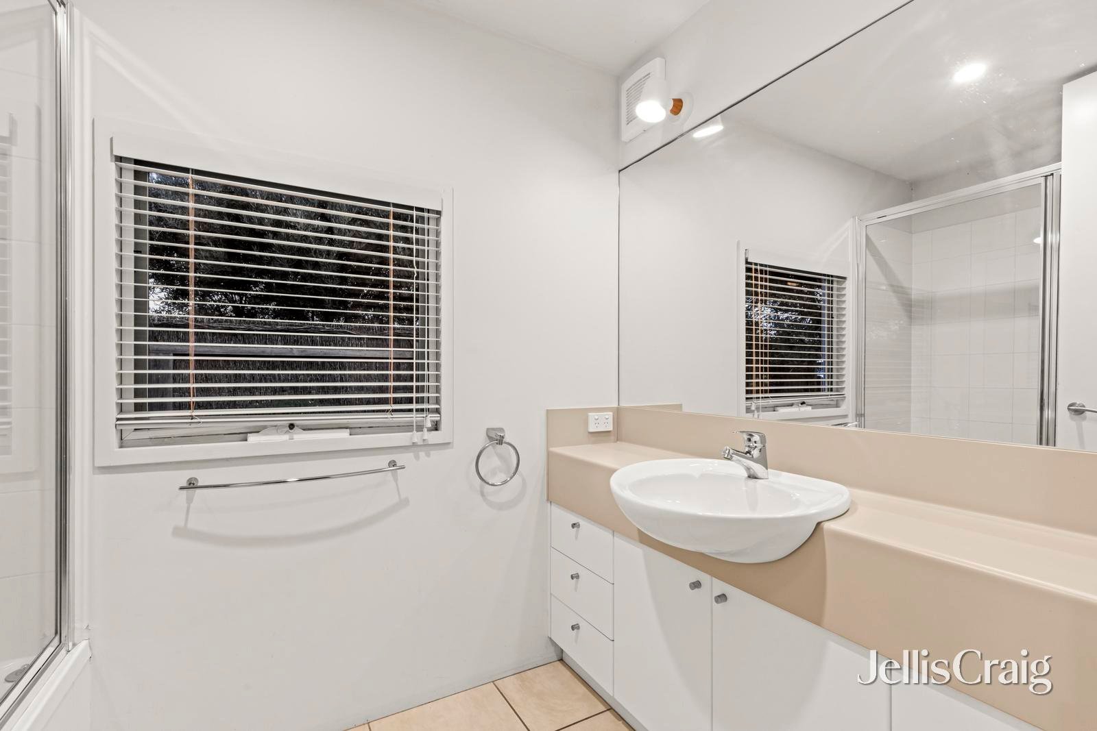 18 Clifford Parade, Barwon&nbsp;Heads image 7