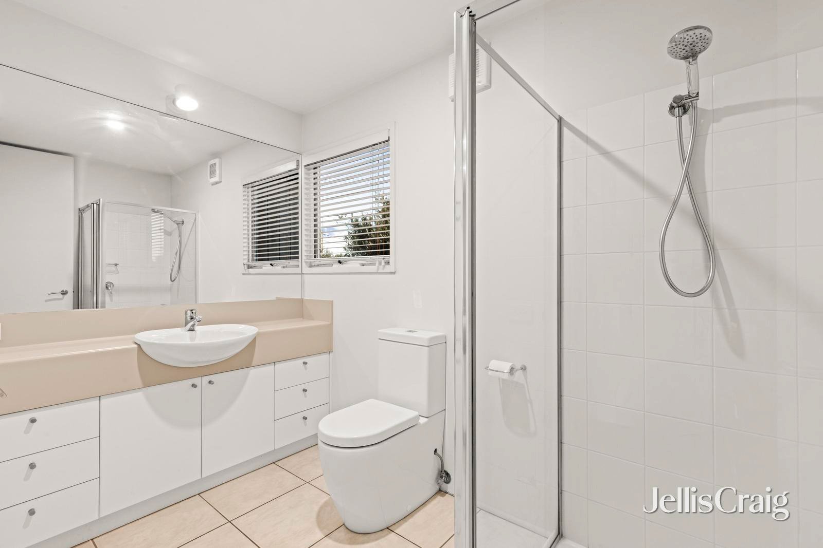 18 Clifford Parade, Barwon&nbsp;Heads image 9