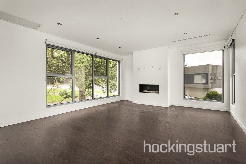 18 Collins Street, Kew image 2