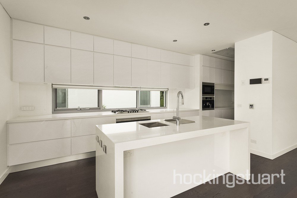 18 Collins Street, Kew image 4