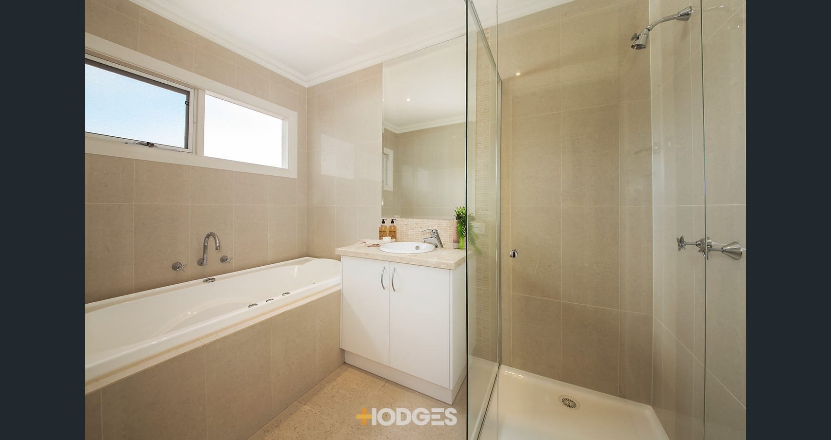 1/8 Collins Street Mentone