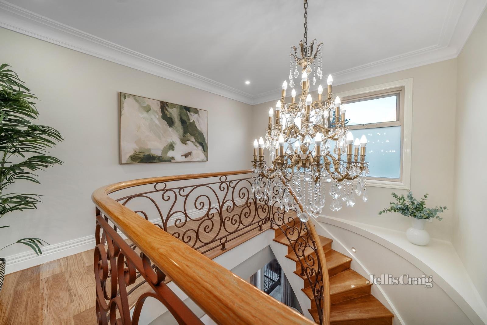 18 Compton Street, Glen Waverley image 9