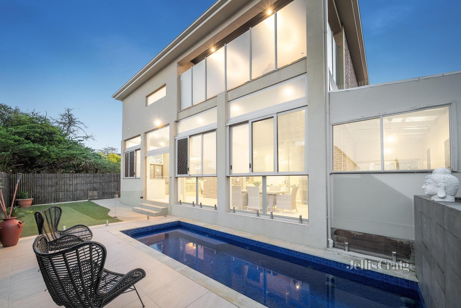 18 Compton Street, Glen Waverley image 20