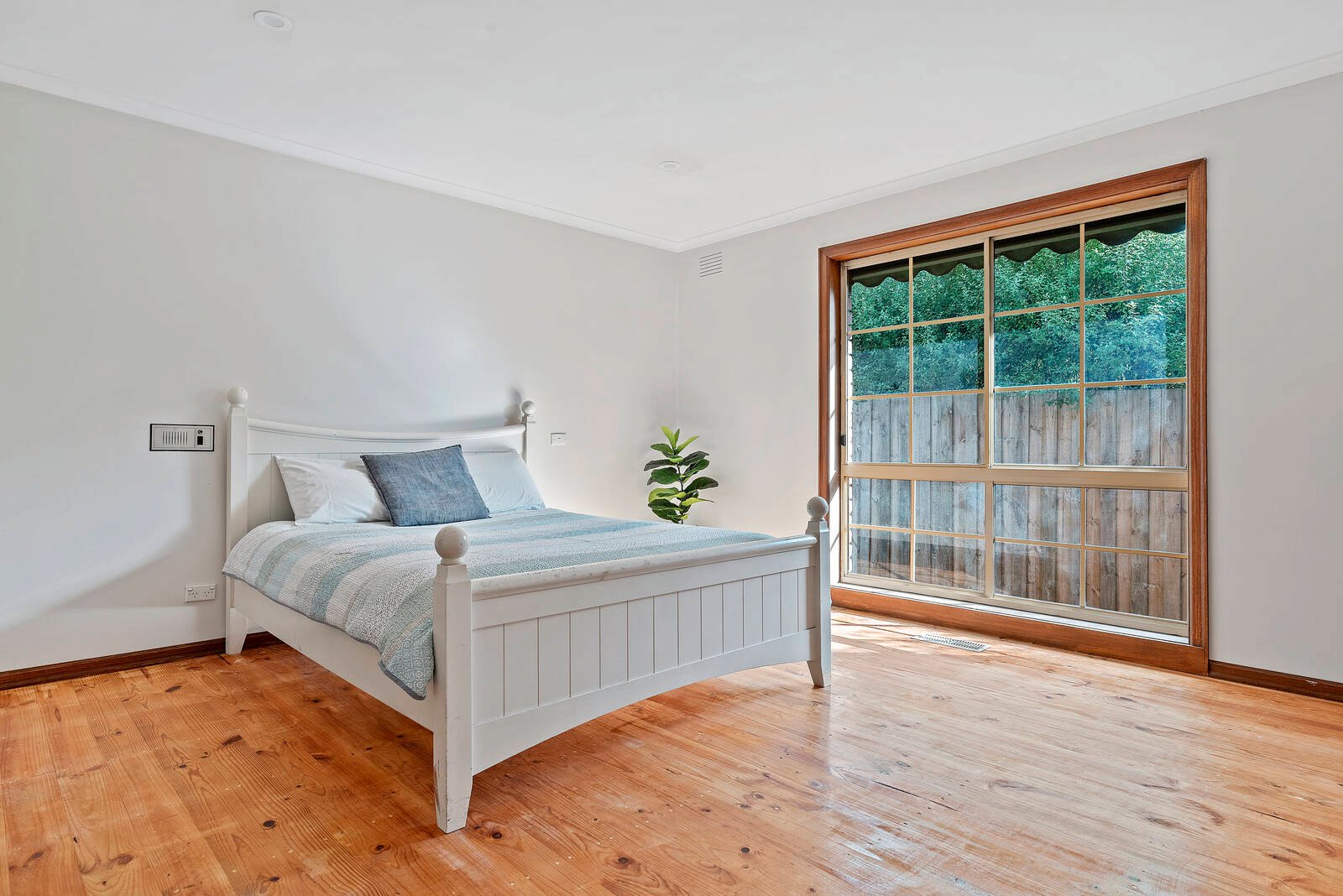 Property Gallery Thumbnail 5