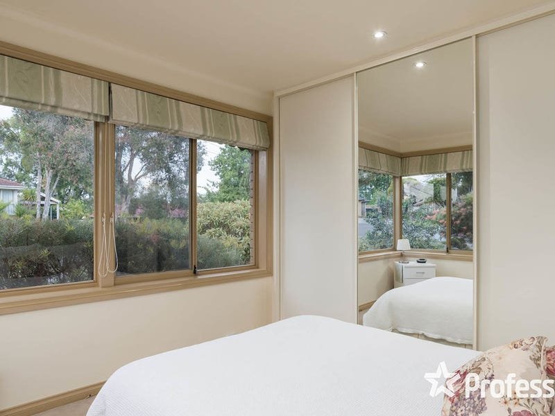 18 Corrong Crescent, Mooroolbark image 11