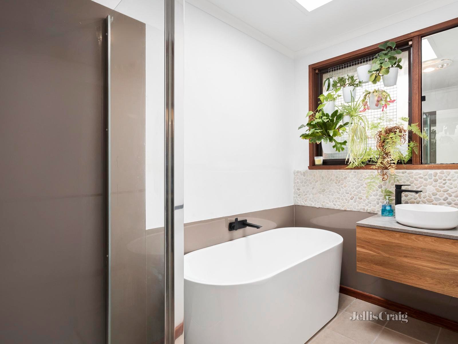 18 Crofton Terrace, Doncaster East image 7