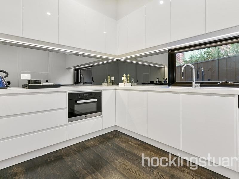 18 Cumberland Avenue, Balwyn North image 5