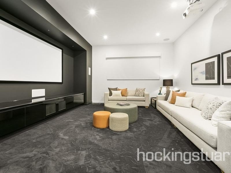 18 Cumberland Avenue, Balwyn North image 6