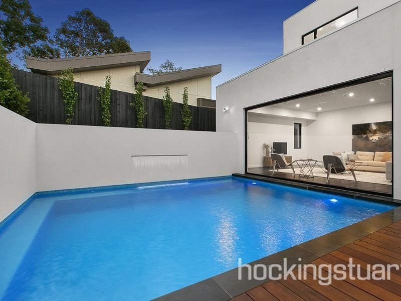 18 Cumberland Avenue, Balwyn North image 9