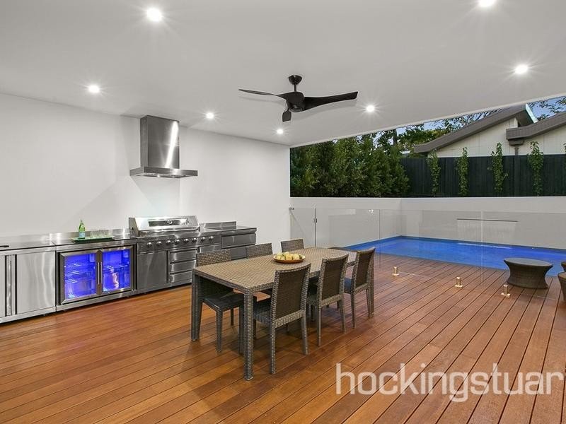 18 Cumberland Avenue, Balwyn North image 10