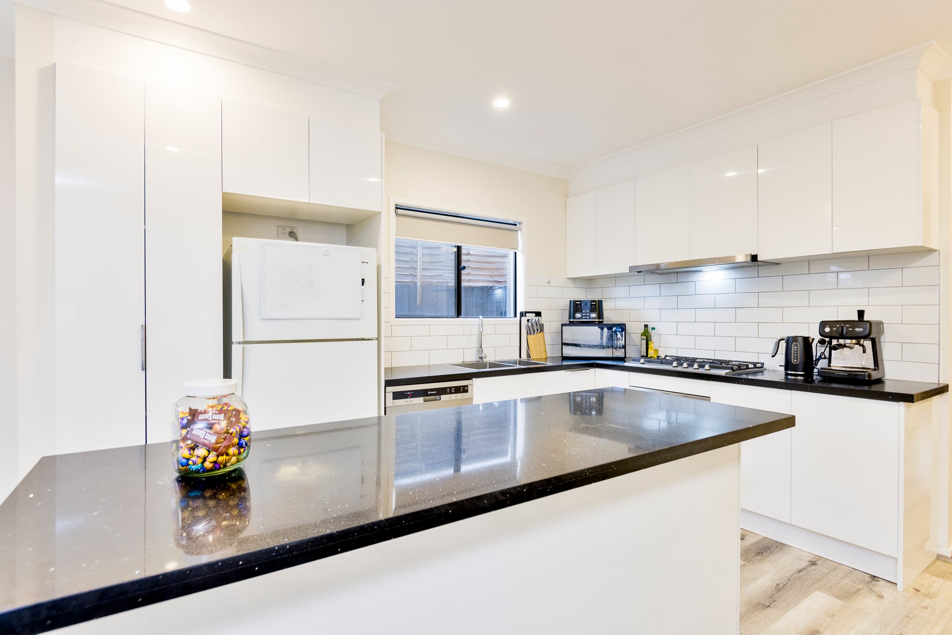 1/8 Dawson Avenue, Footscray image 2