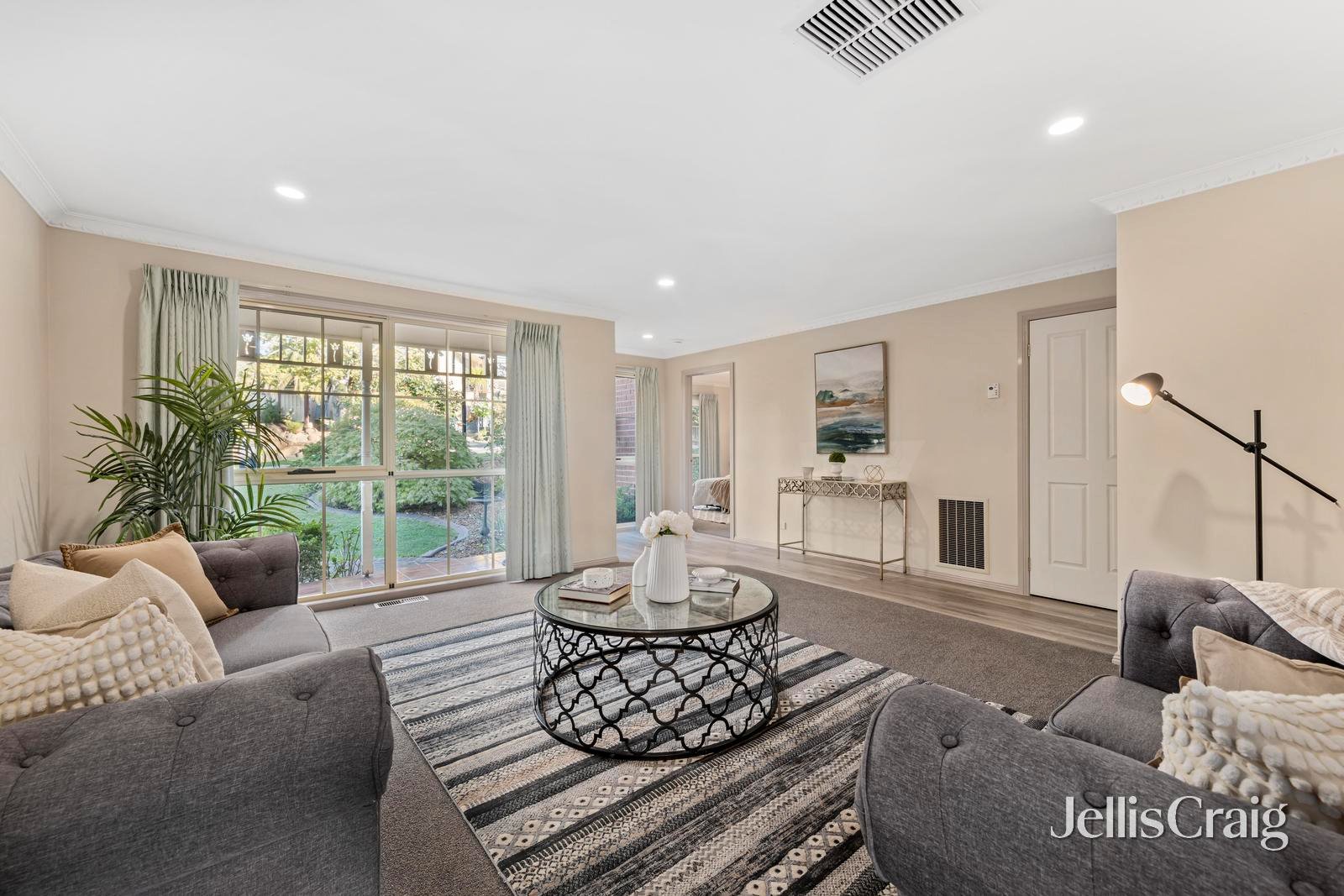 18 Delamere Drive, Chirnside&nbsp;Park image 2