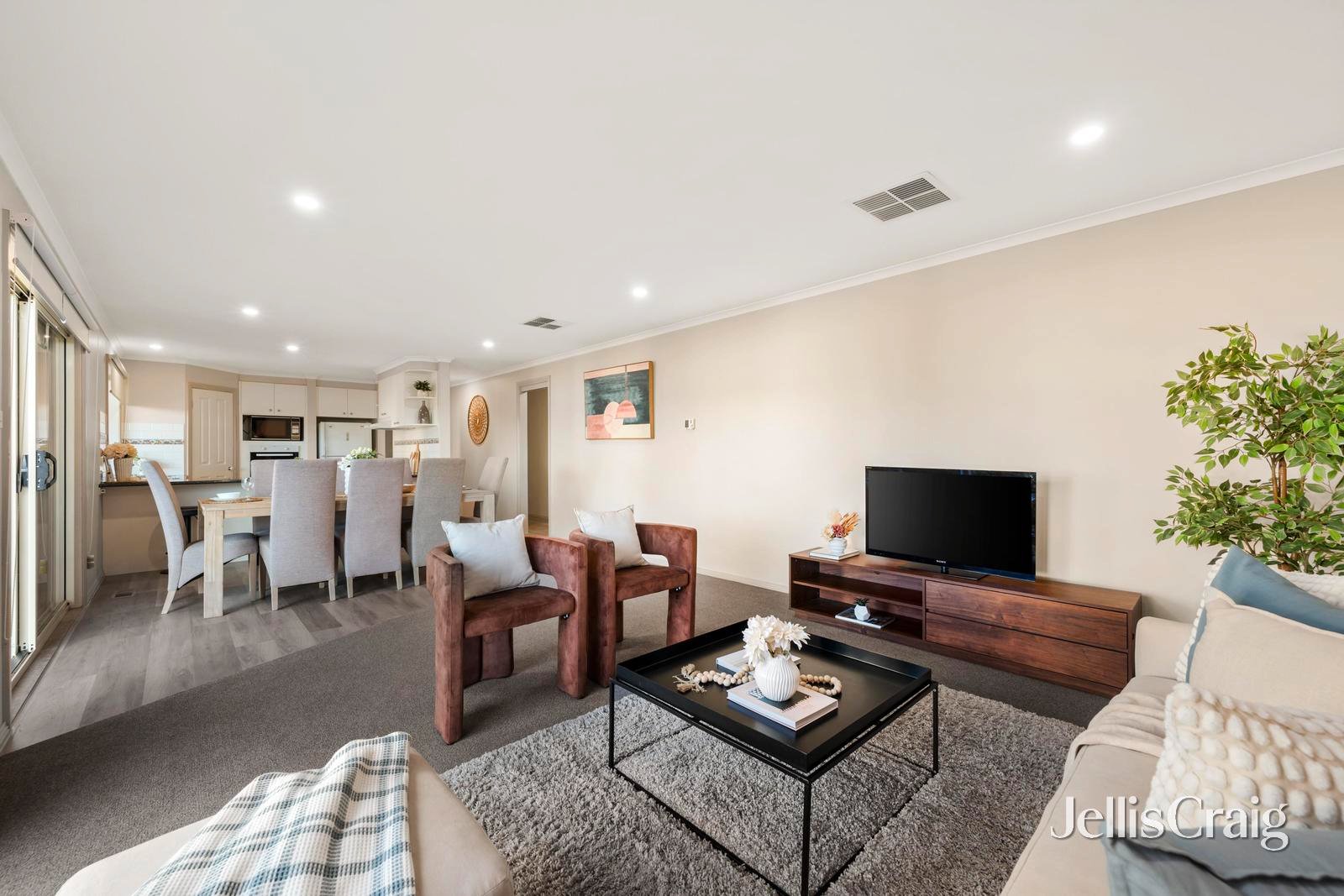 18 Delamere Drive, Chirnside&nbsp;Park image 5