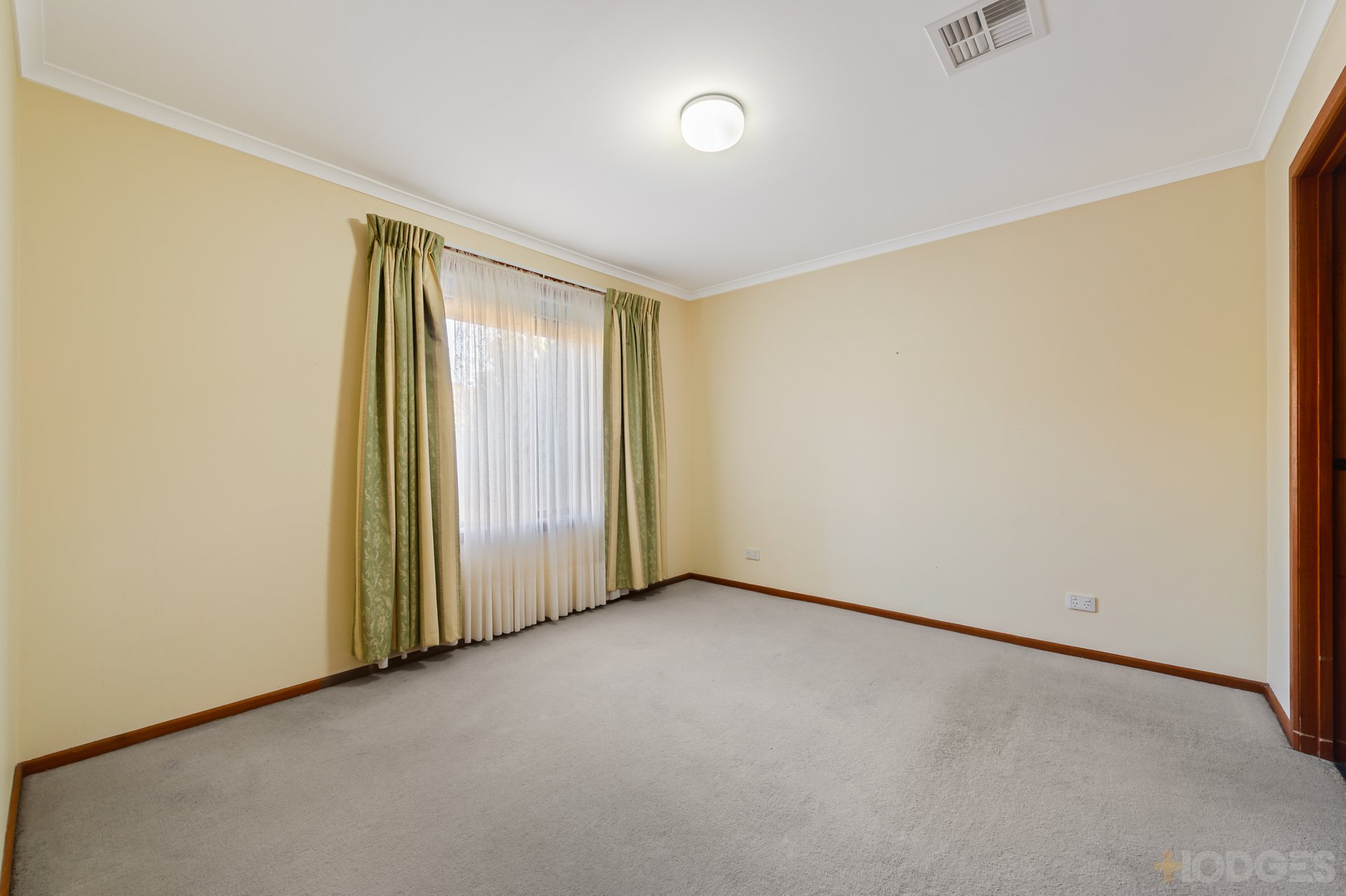 18 Delmont Street Werribee